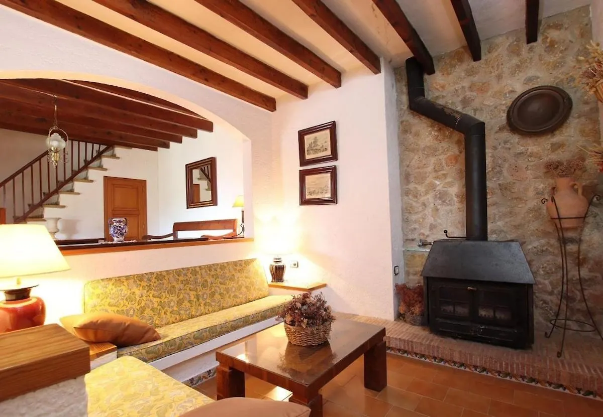 Traditional Villa Near The Town Of Pollensa By Renthousing Ballerics